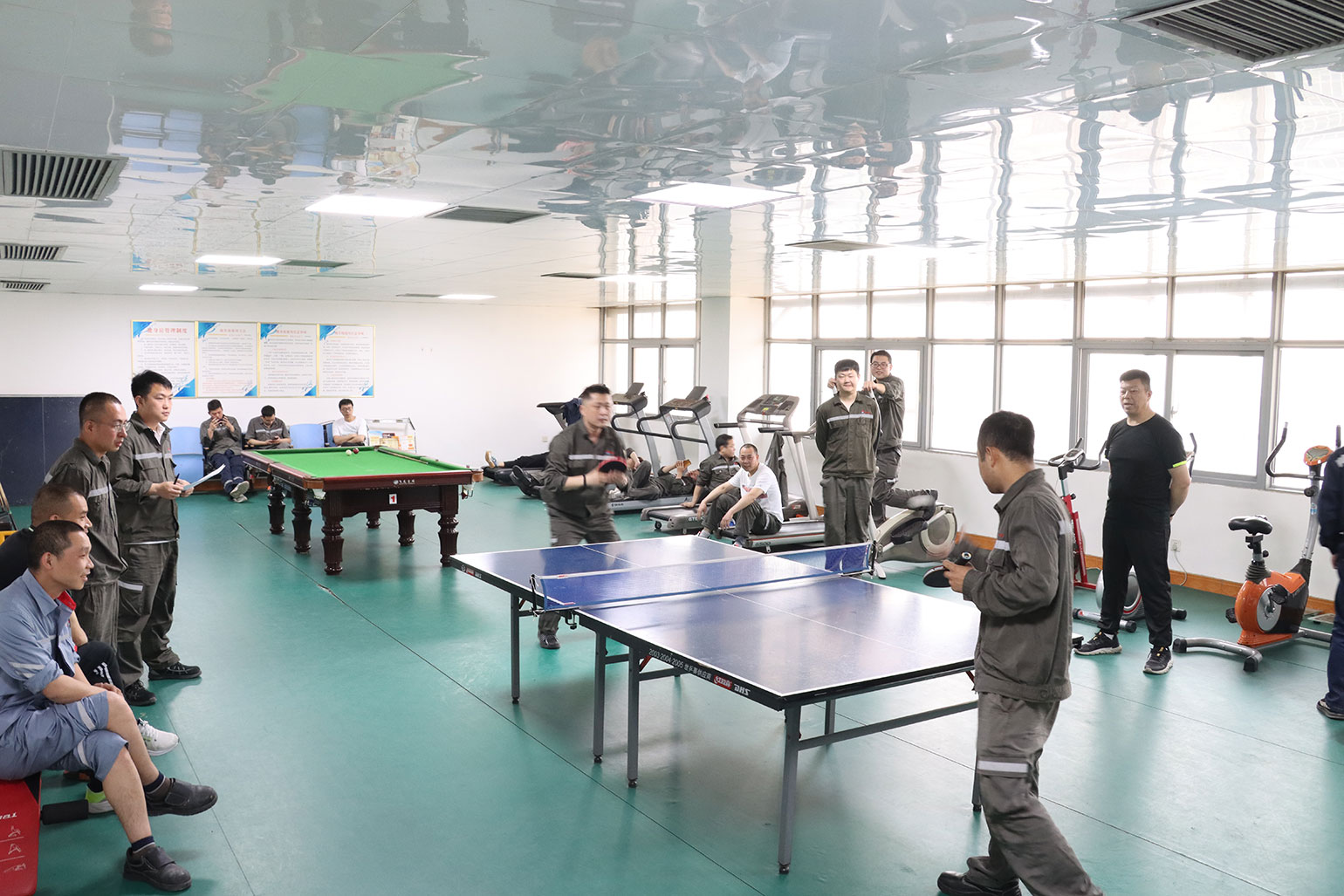 慶五一員工運(yùn)動會：乒乓球賽