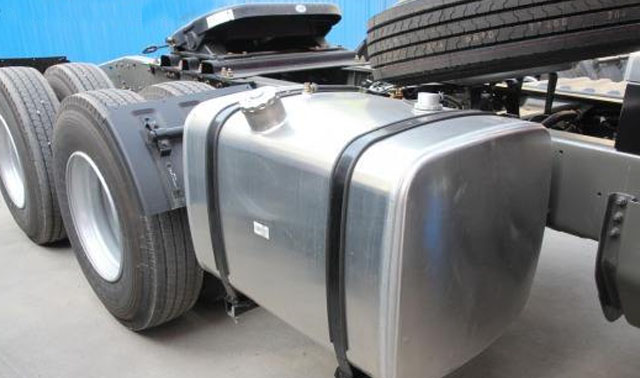 耐腐蝕防生銹,明泰鋁業(yè)精益品質(zhì)5系油箱料鋁板 耐腐蝕防生銹,明泰鋁業(yè)精益品質(zhì)5系油箱料鋁板