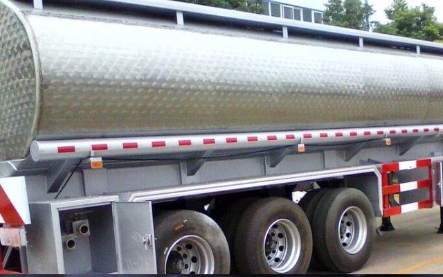 罐車防護(hù)底板選用明泰鋁業(yè)6082鋁板 罐車防護(hù)底板選用明泰鋁業(yè)6082鋁板